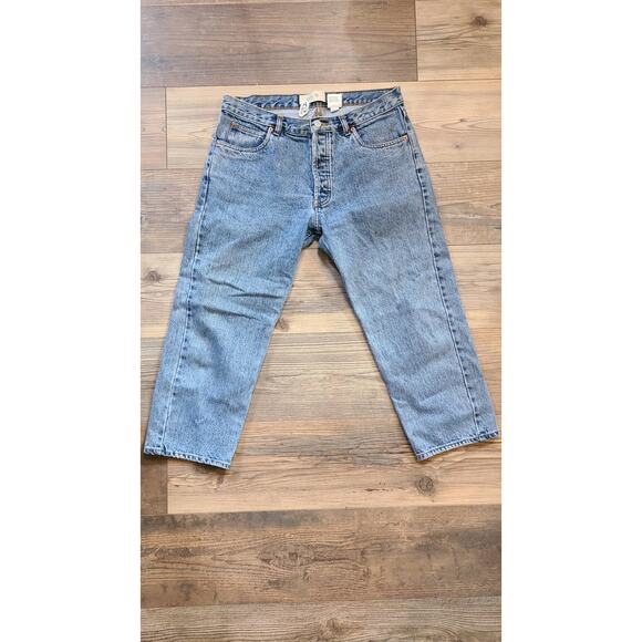 Gap Jeans Womens 10 Boy Fit Medium Wash Straight Crop 100% Cotton FLAW - Picture 1 of 7
